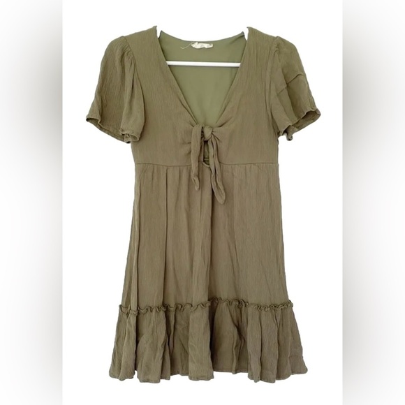 Altar'd State Dresses & Skirts - ALTAR’D STATE dress size S green shortsleeve mini ruffles v-neck
